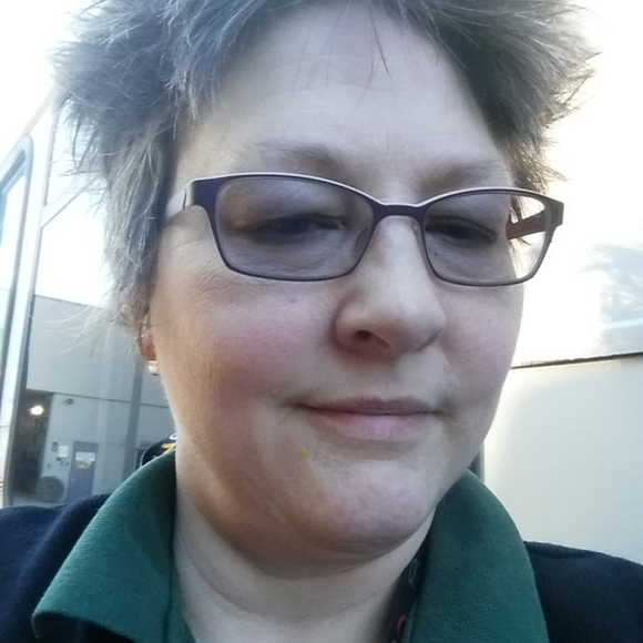 Meet your Posher, Holly - Picture 1 of 1